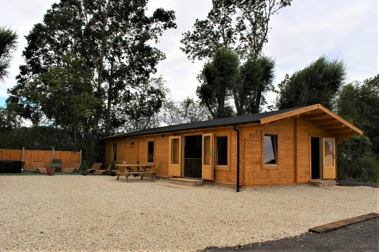 Inviting 3-Bedroom Lodge In Ashton Under Hill Ившем Экстерьер фото